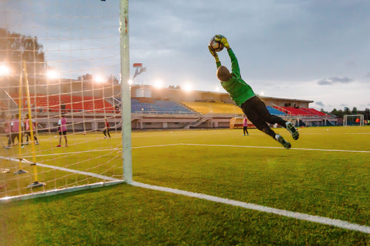 Goalkeeper Gloves Spotlight: Finger Protection and Grip Compared
