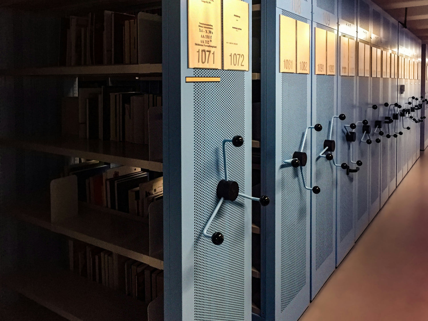 Storage Racks & Organizers