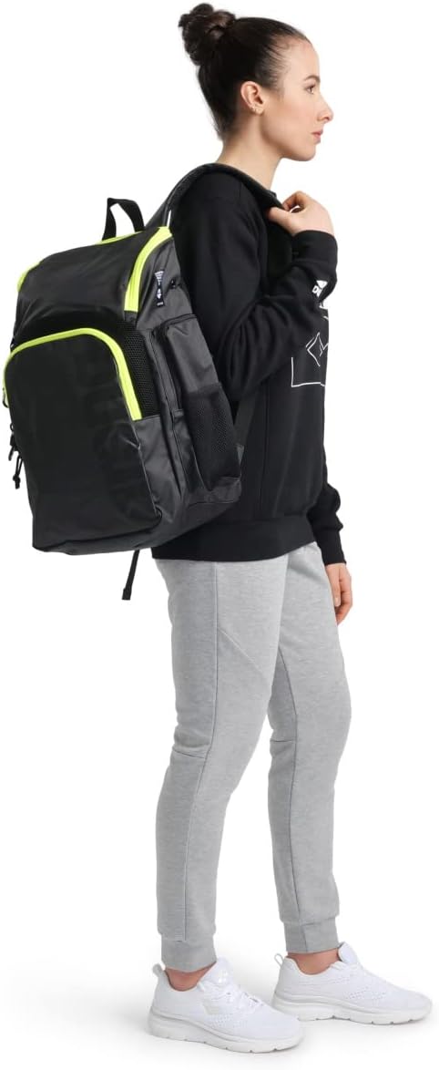 Arena Spiky III Backpack 35 Unisex Travel Gym Rucksack for Men and Women, Training Gear Equipment