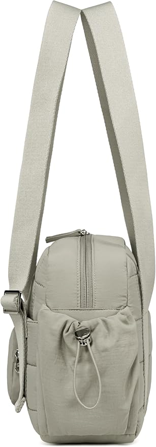CAMTOP Mini Gym Bag for Women, Small Gym Tote Bag Puffy Quilted Sports Duffel Bag with Wet