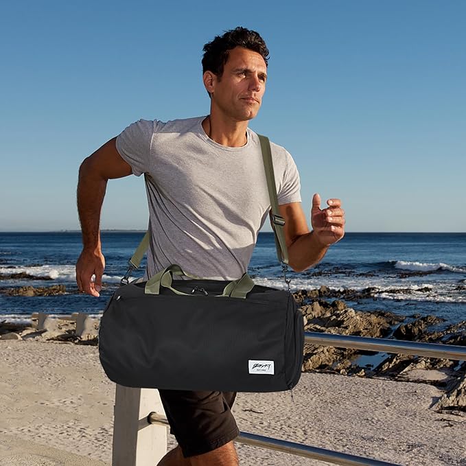 BE SMART Waterproof Mens Gym Bag with Shoe Compartment, Duffle Bags with Wet Pocket for Men